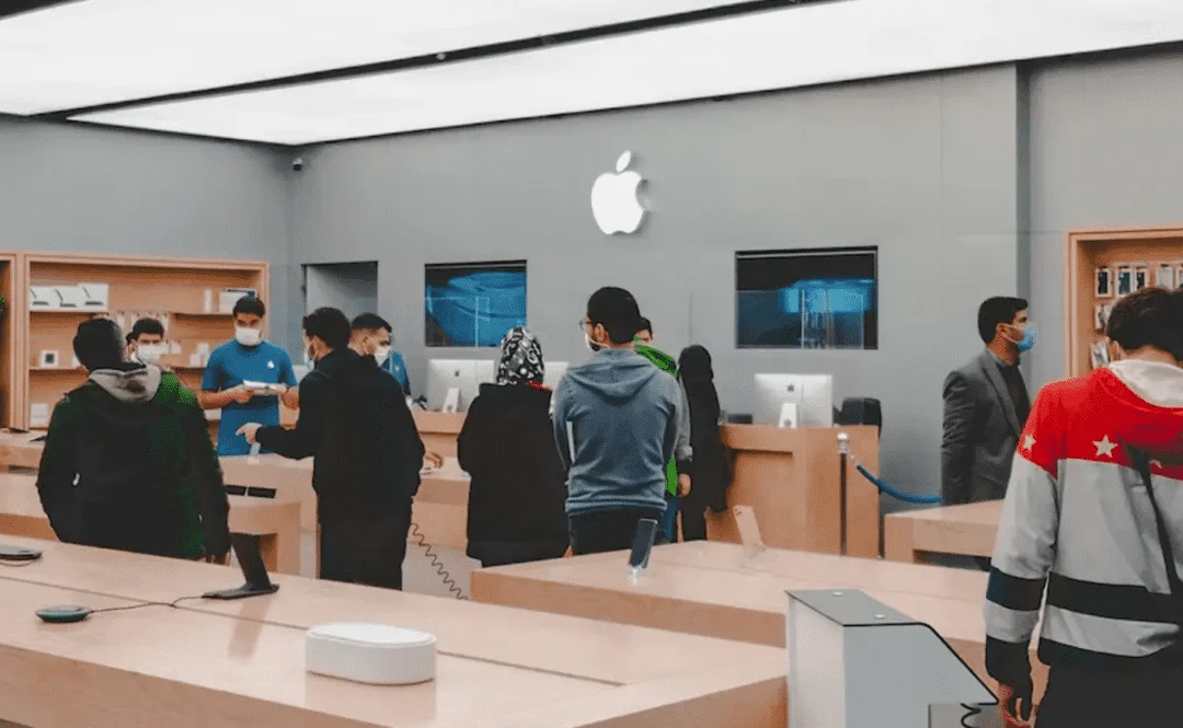 Chinese Woman Wanted iPhone 14 Plus. She Did This Next