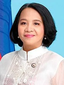 HoR_Official_Portrait_(18th_Congress)_-_France_Castro.jpg