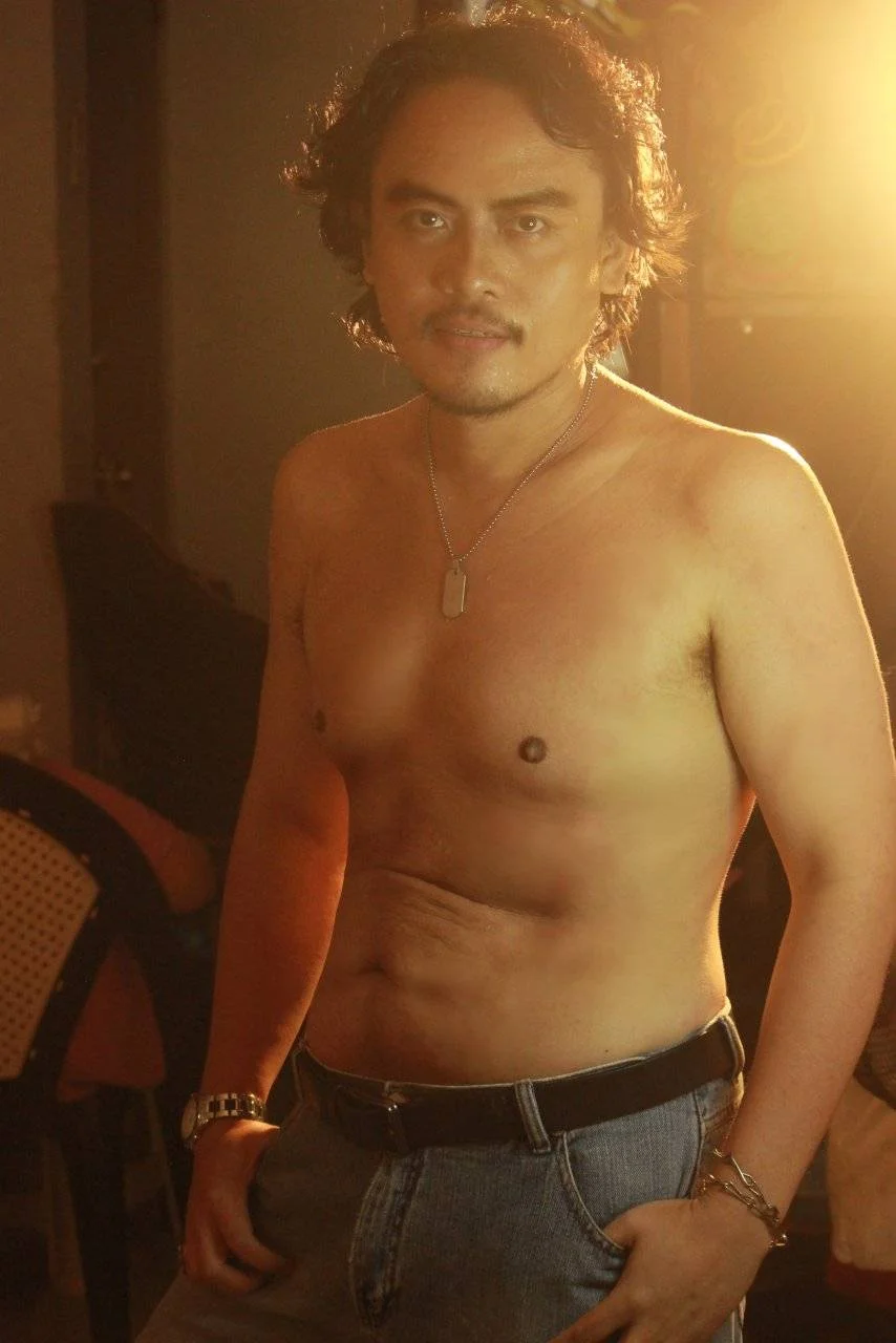 Rod Maceda blue jeans.webp