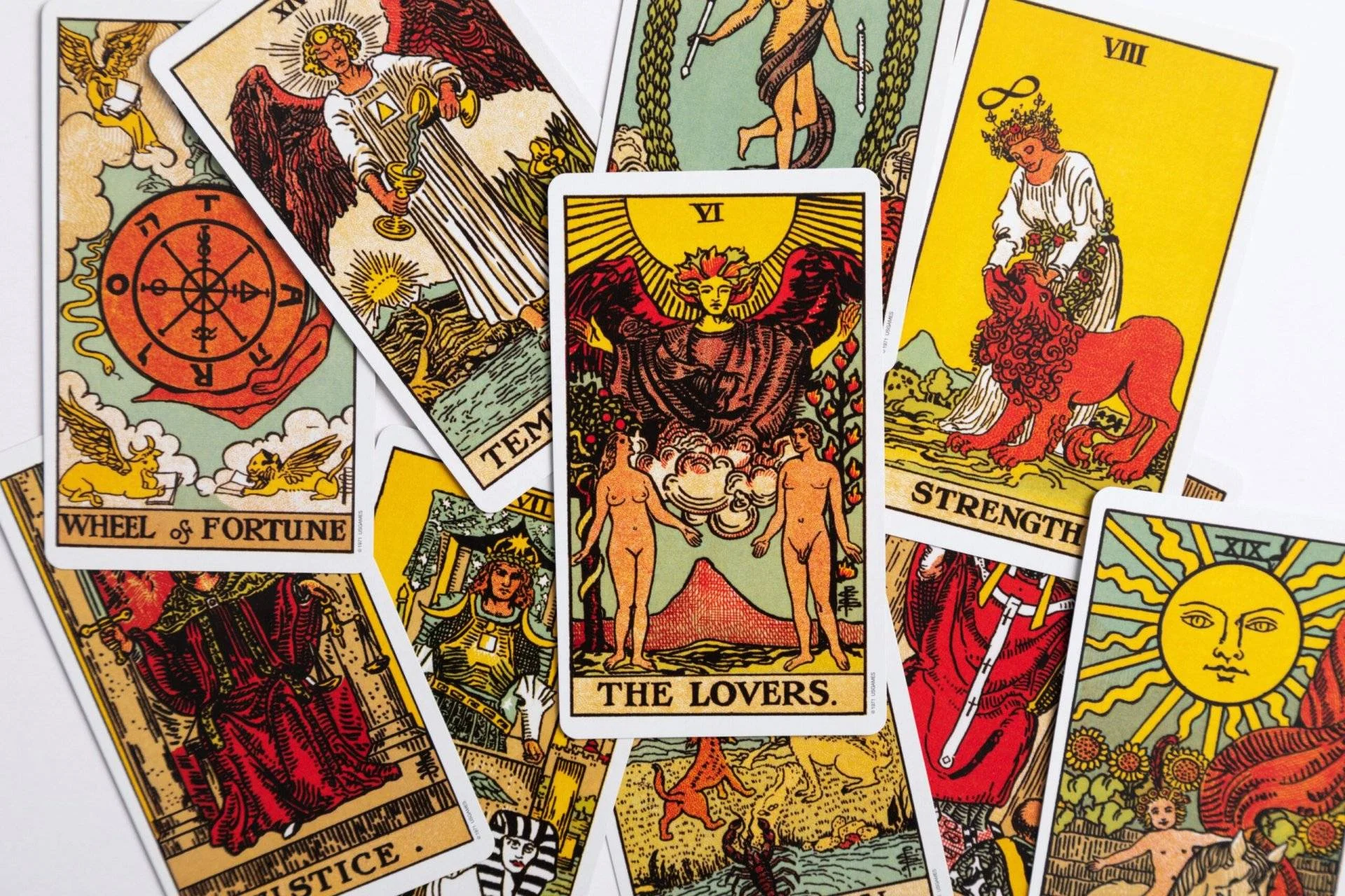 tarot.webp