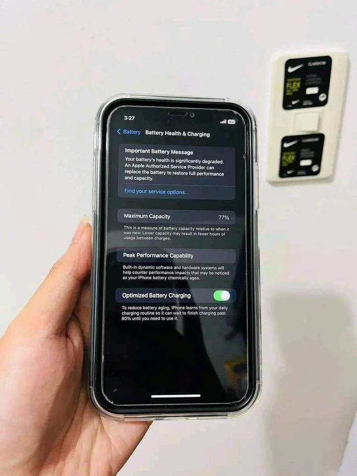 iphone 3.webp