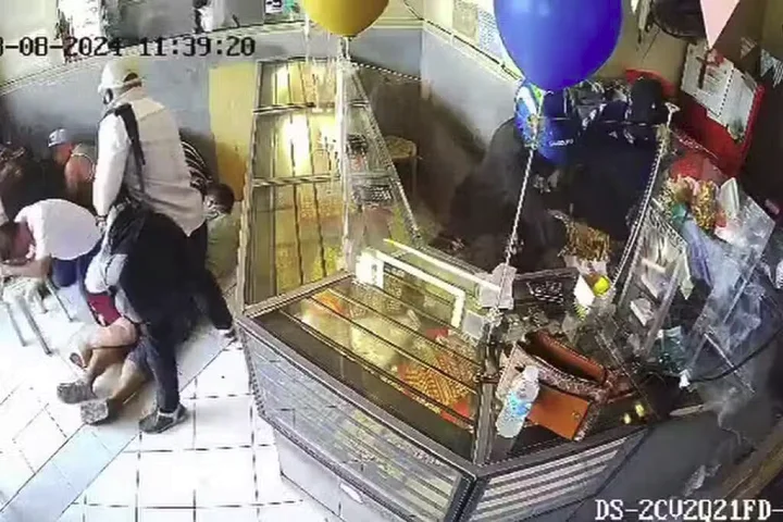 2 pawnshops in Cebu City robbed in broad daylight