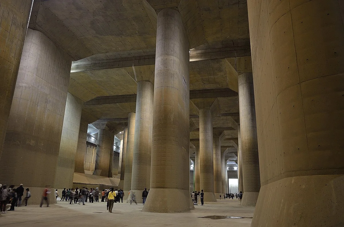 Geofront_Temple^_首都圏外郭放水路_-_panoramio.jpg