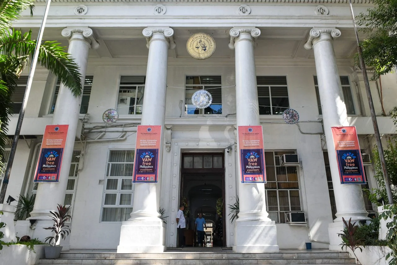 Duterte-appointed chief prosecutor resigns