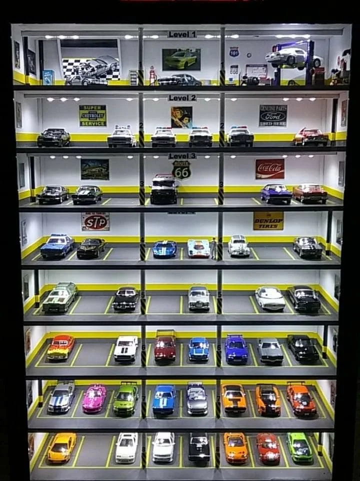 1_43 scale display garage.webp