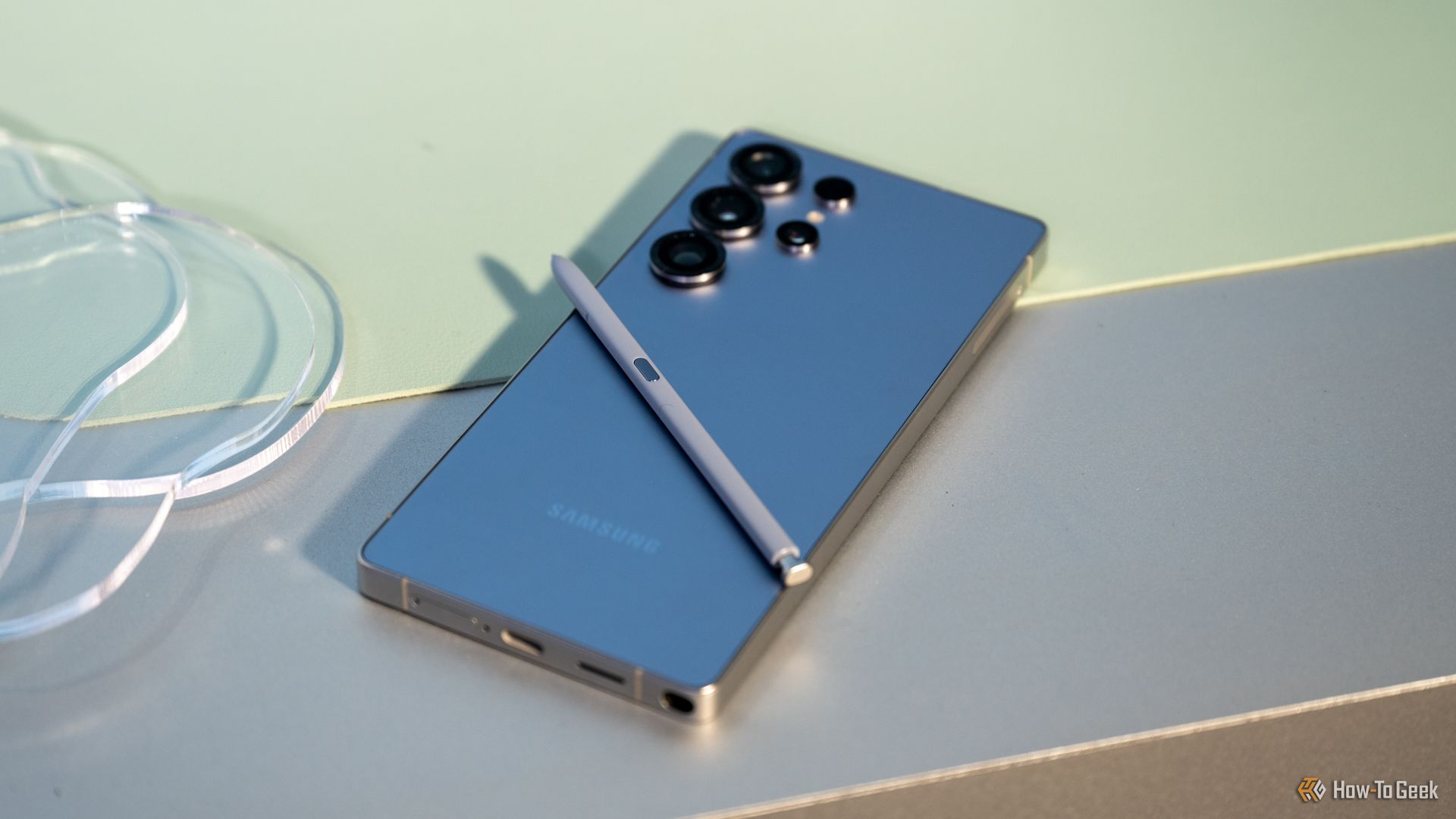 s-pen-removed-and-sitting-on-top-of-the-samsung-galaxy-s25-ultra-1.jpg