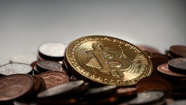 bitcoin-2007912-1920-1288x724-1.jpg