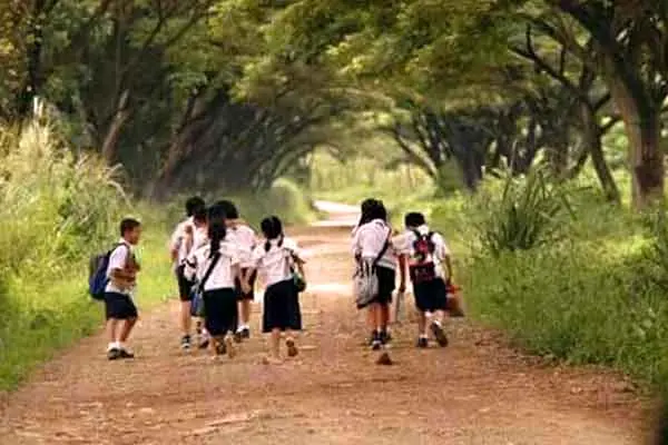 Pakinggan nyo ito.. kaya nitong ibalik ang alaala ng nakaraan nyo promise!