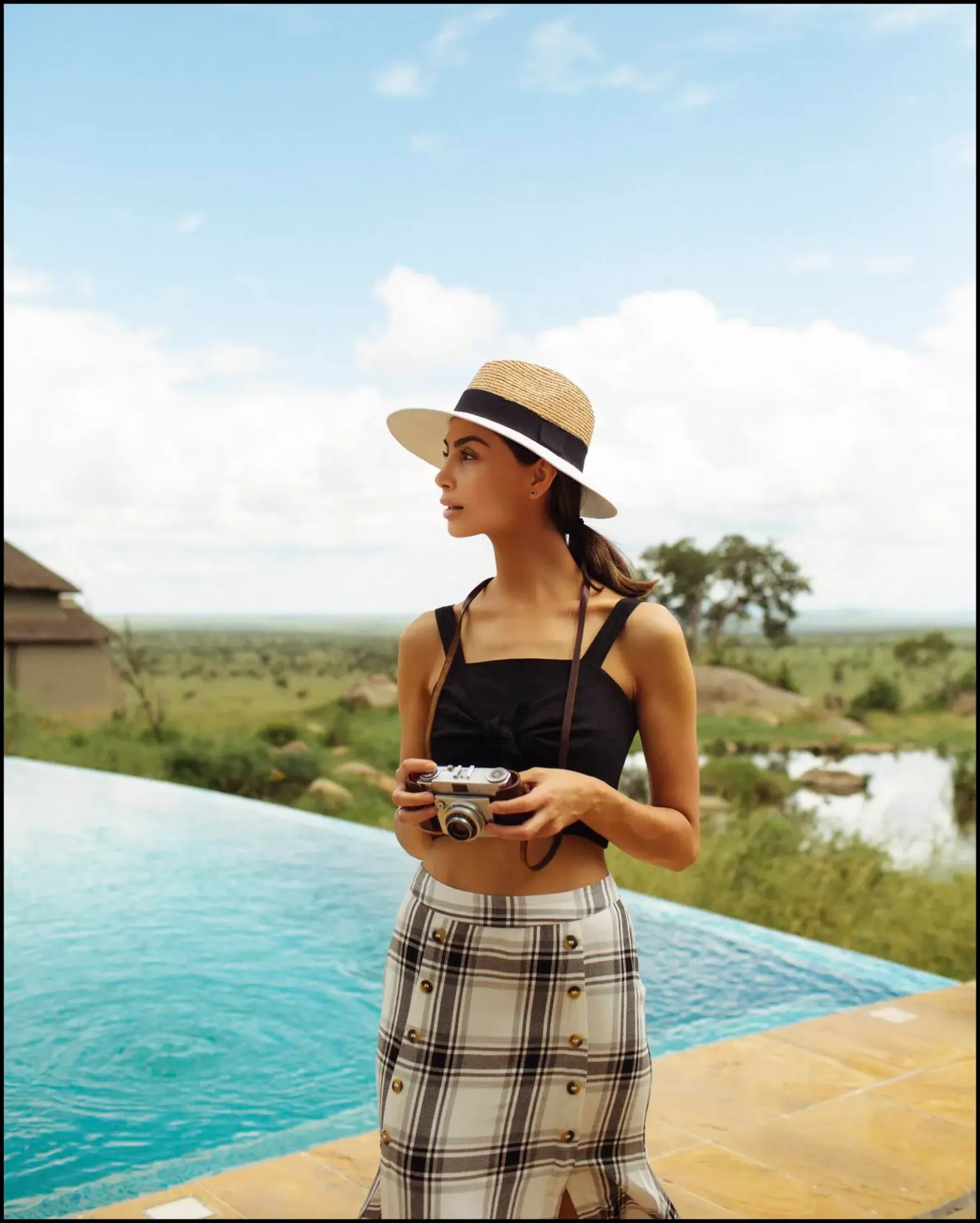 TRAVEL & LIFESTYLE PRESETS (2).webp