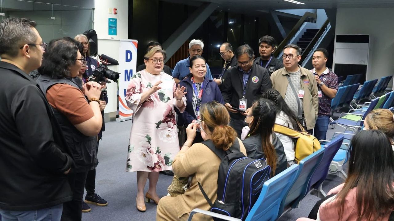 21 Filipinos detained in Russia return home