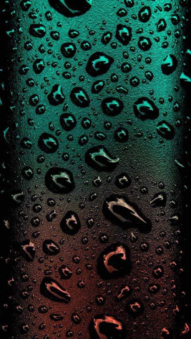 Black_Water_Gradient-b981dae6-3fa8-348e-9e03-e275027c9a6f.webp