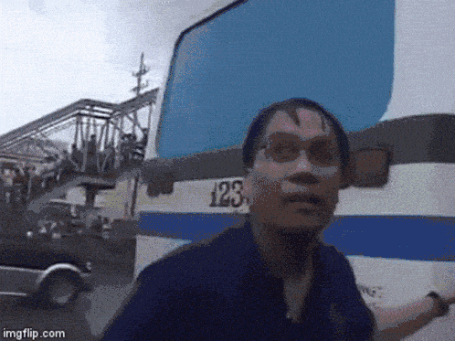 Mar Roxas-.gif