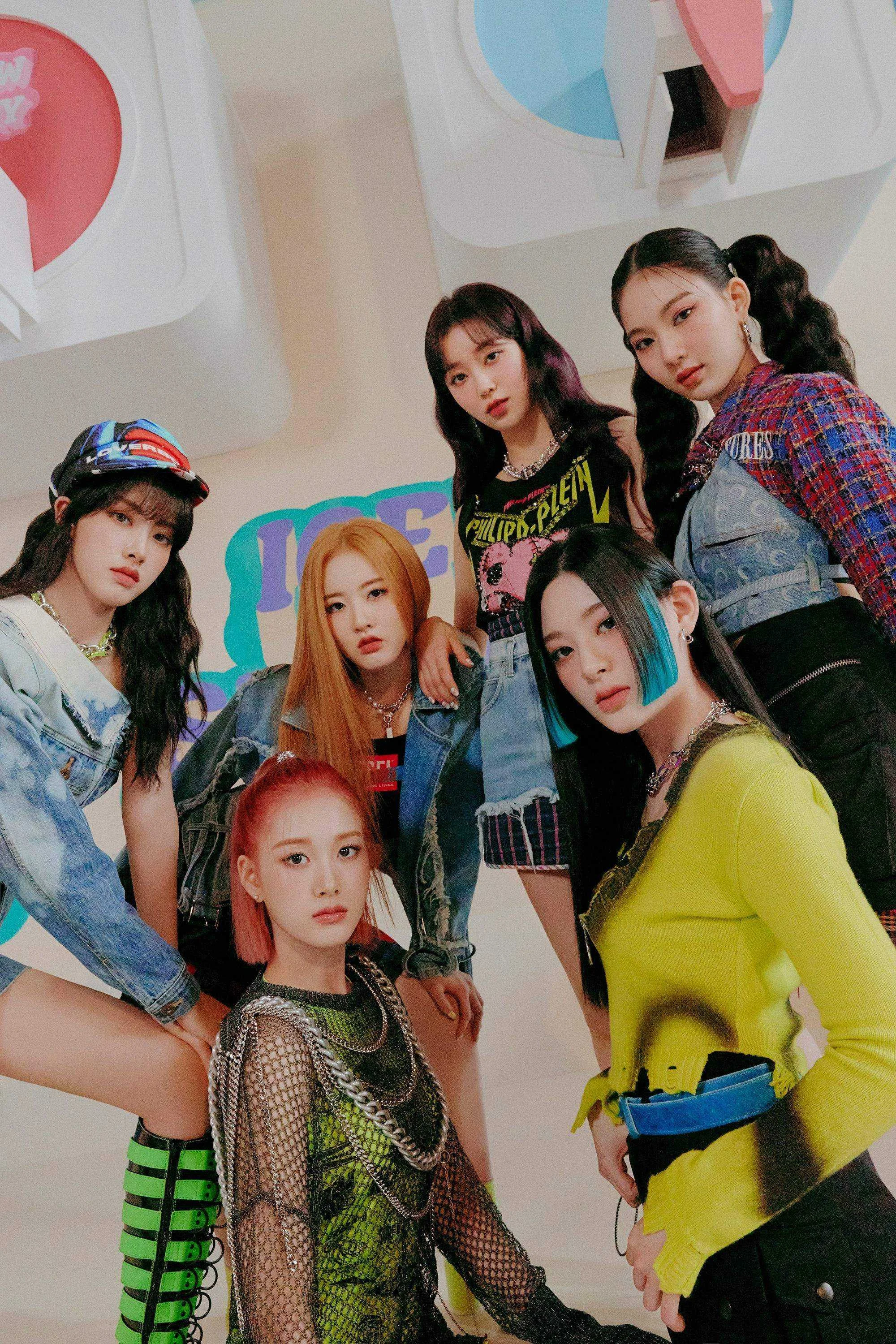 stayc_staydom_teaser_group_3.jpg