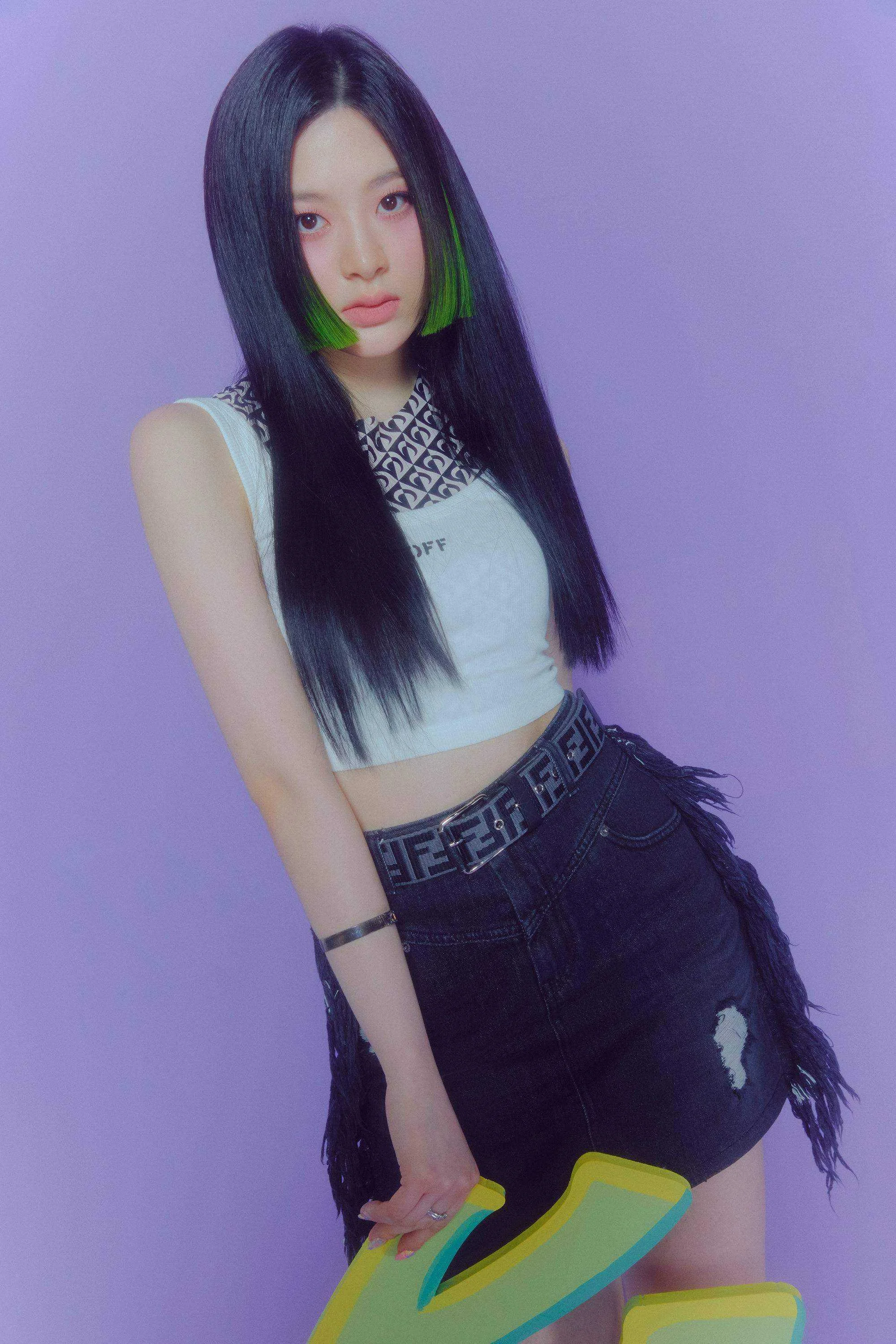 stayc_staydom_teaser_Seeun_4.jpg
