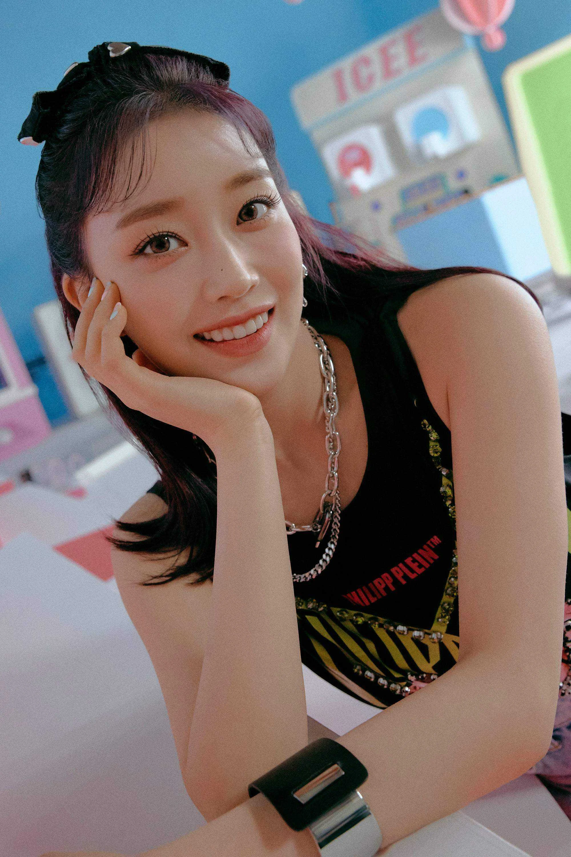 stayc_staydom_teaser_Sumin_1.jpg