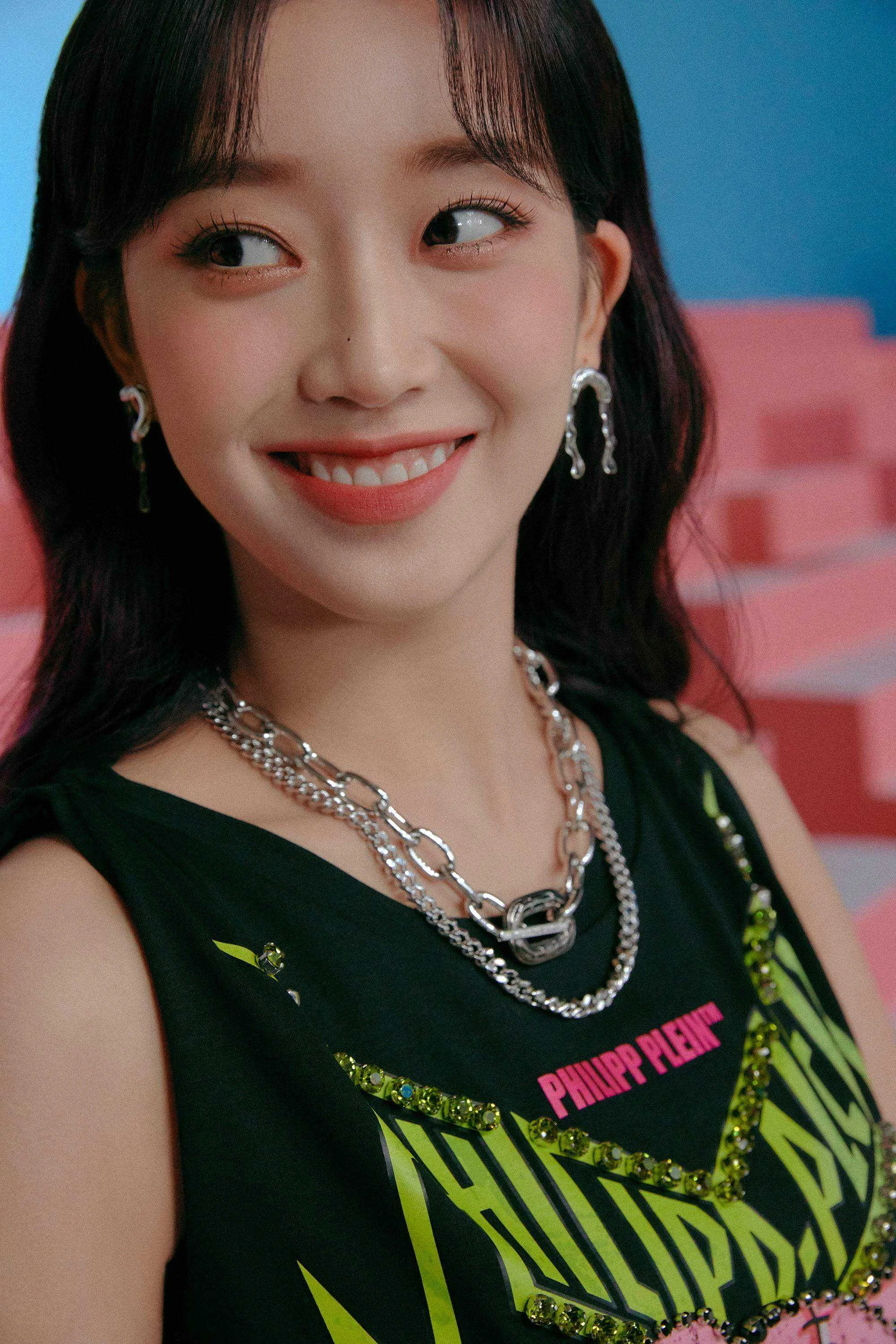 stayc_staydom_teaser_Sumin_2.jpg