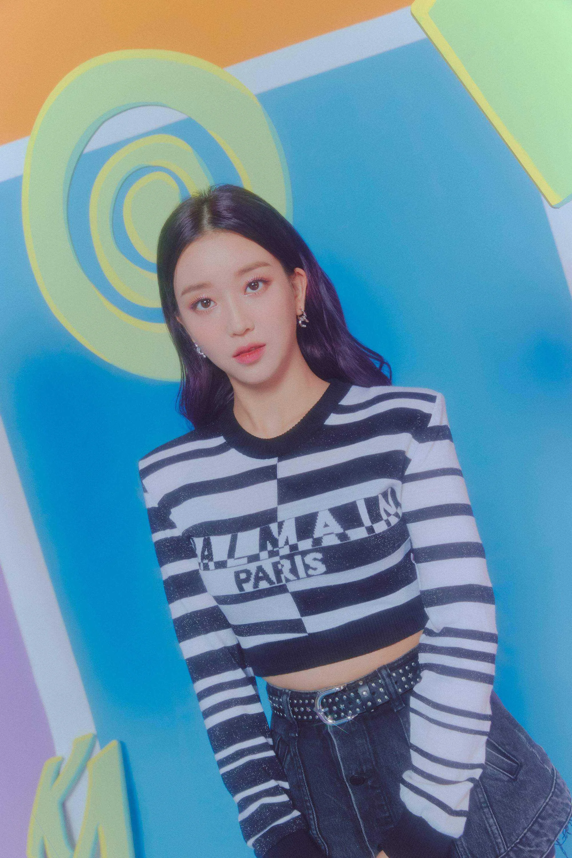 stayc_staydom_teaser_Sumin_3.jpg