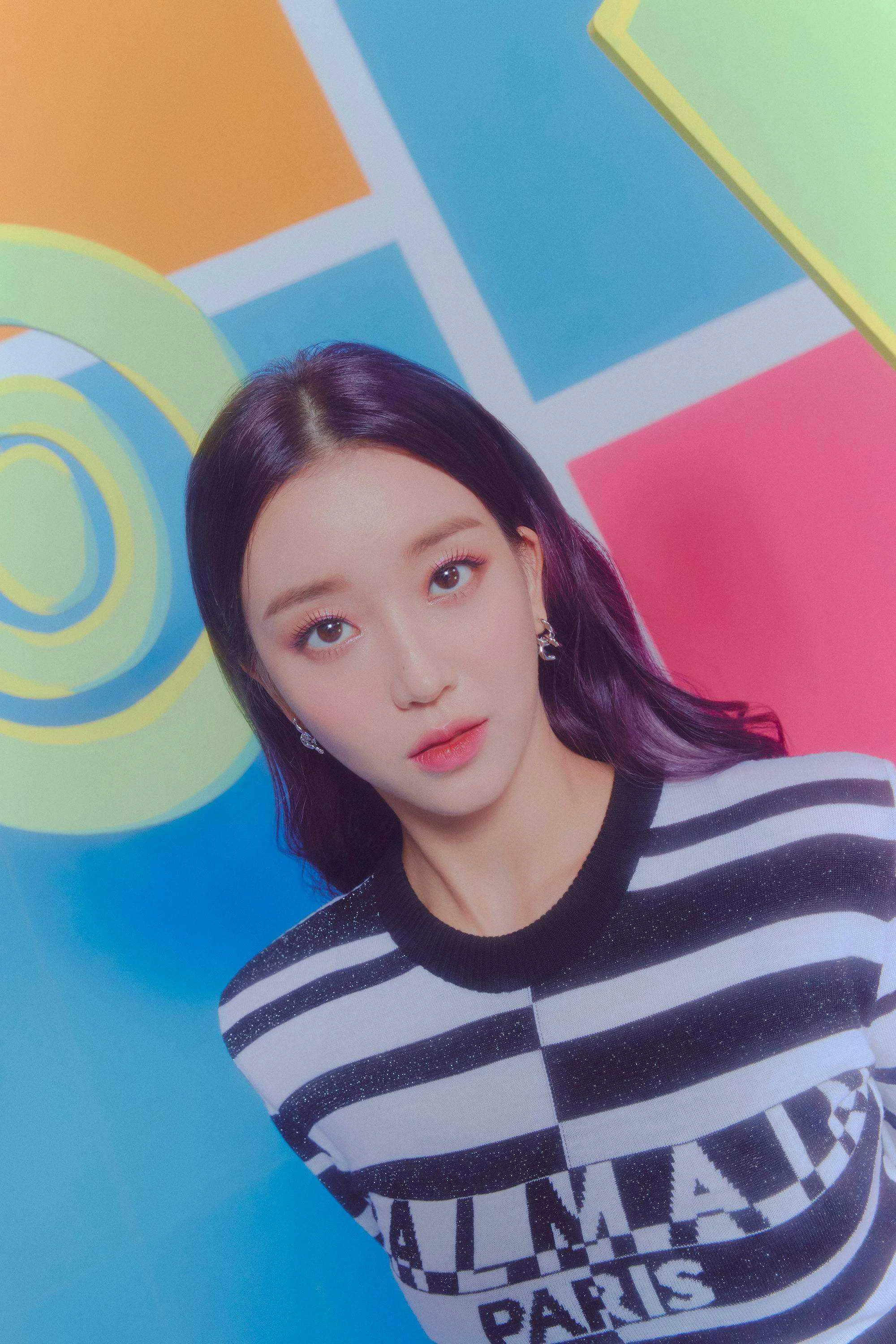 stayc_staydom_teaser_Sumin_4.jpg
