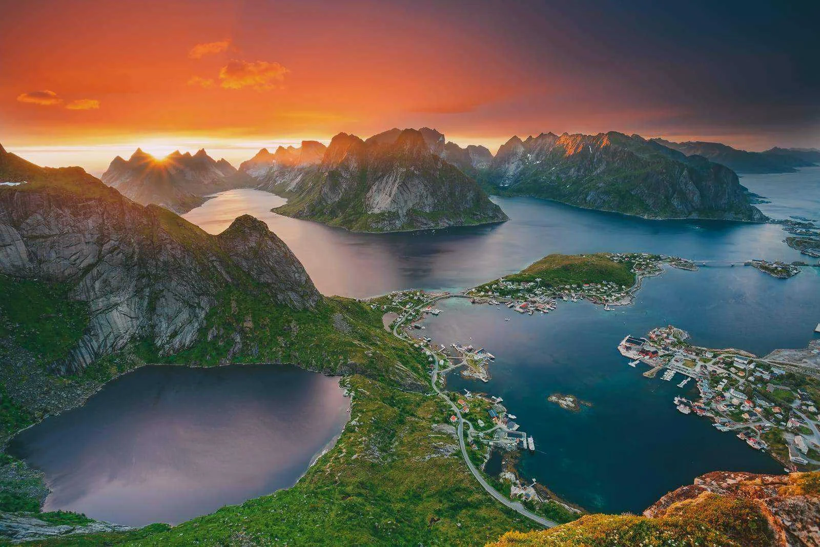Sunset-in-Lofoten.jpg