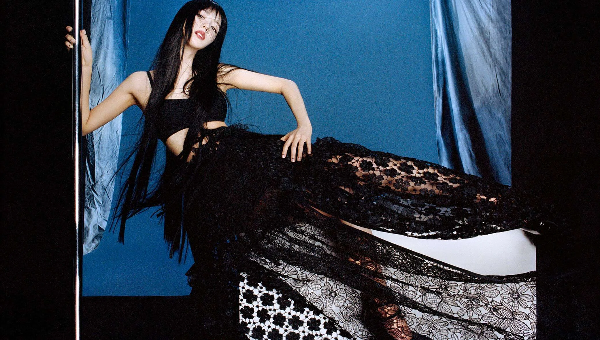BLACKPINK-Jisoo-for-Vogue-France-March-2023-Issue-documents-2.jpeg