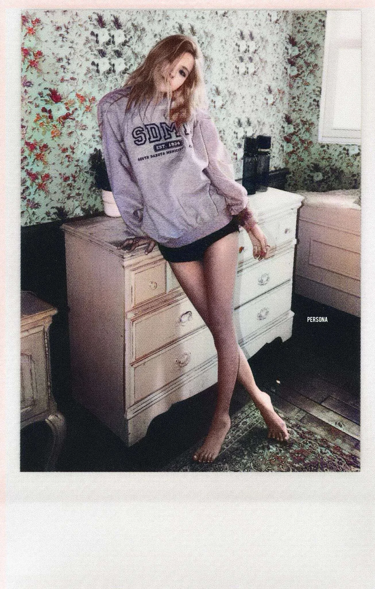 ROSE-1st-Single-Album-R-SCANS-documents-14.jpg