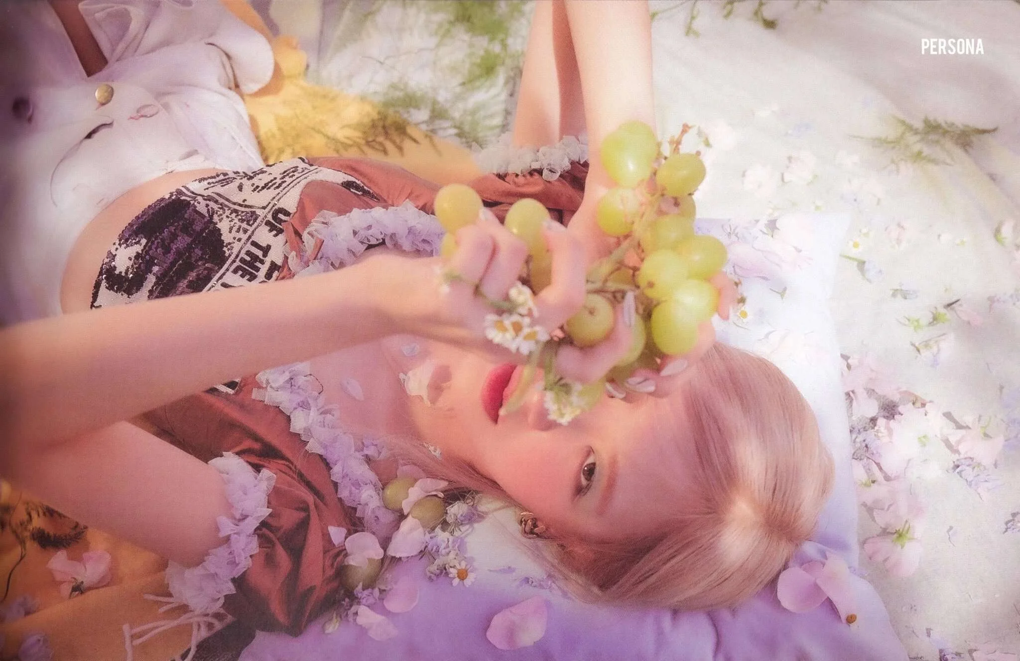 ROSE-1st-Single-Album-R-SCANS-documents-17(1).jpg
