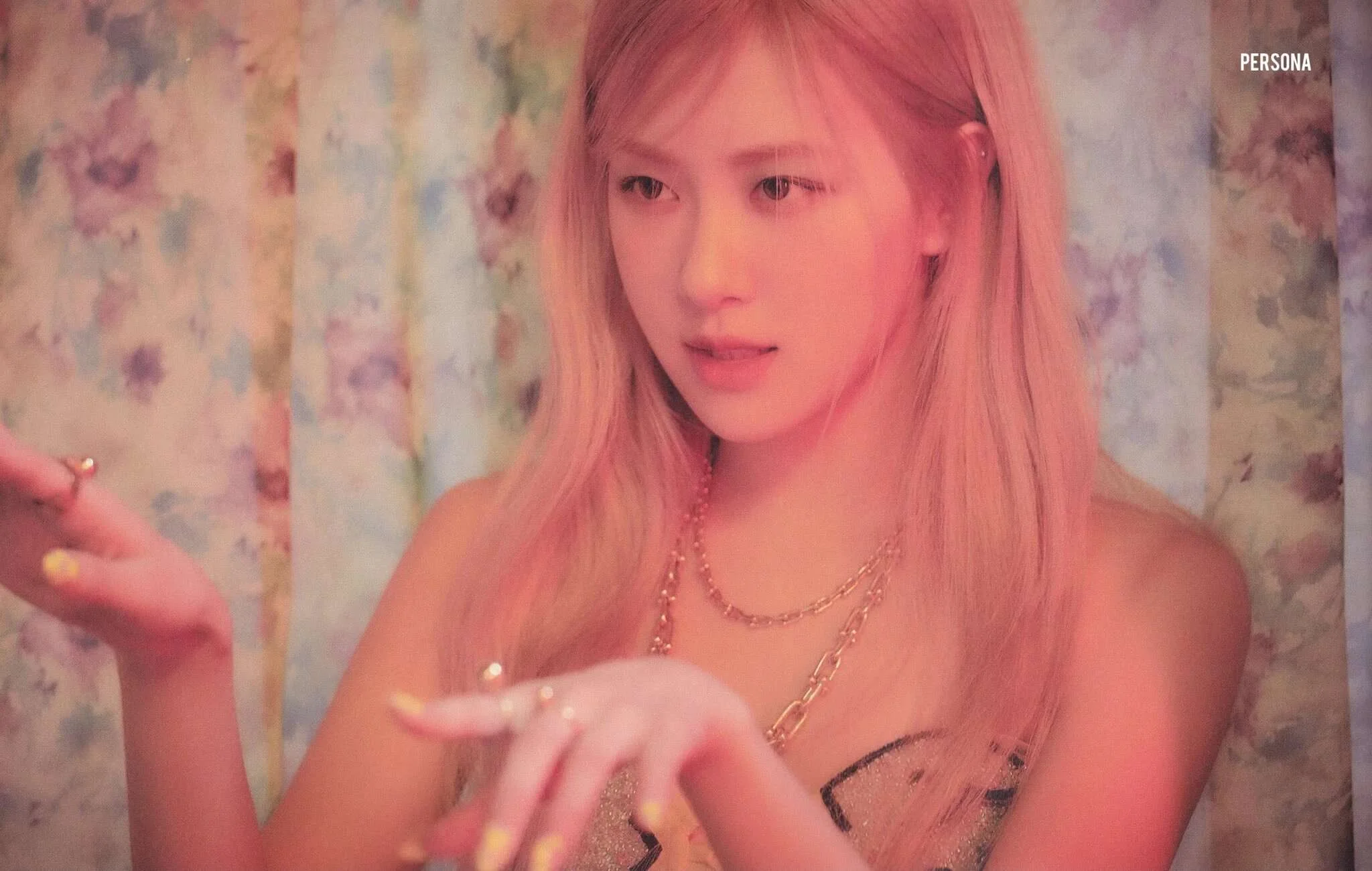 ROSE-1st-Single-Album-R-SCANS-documents-19.jpg