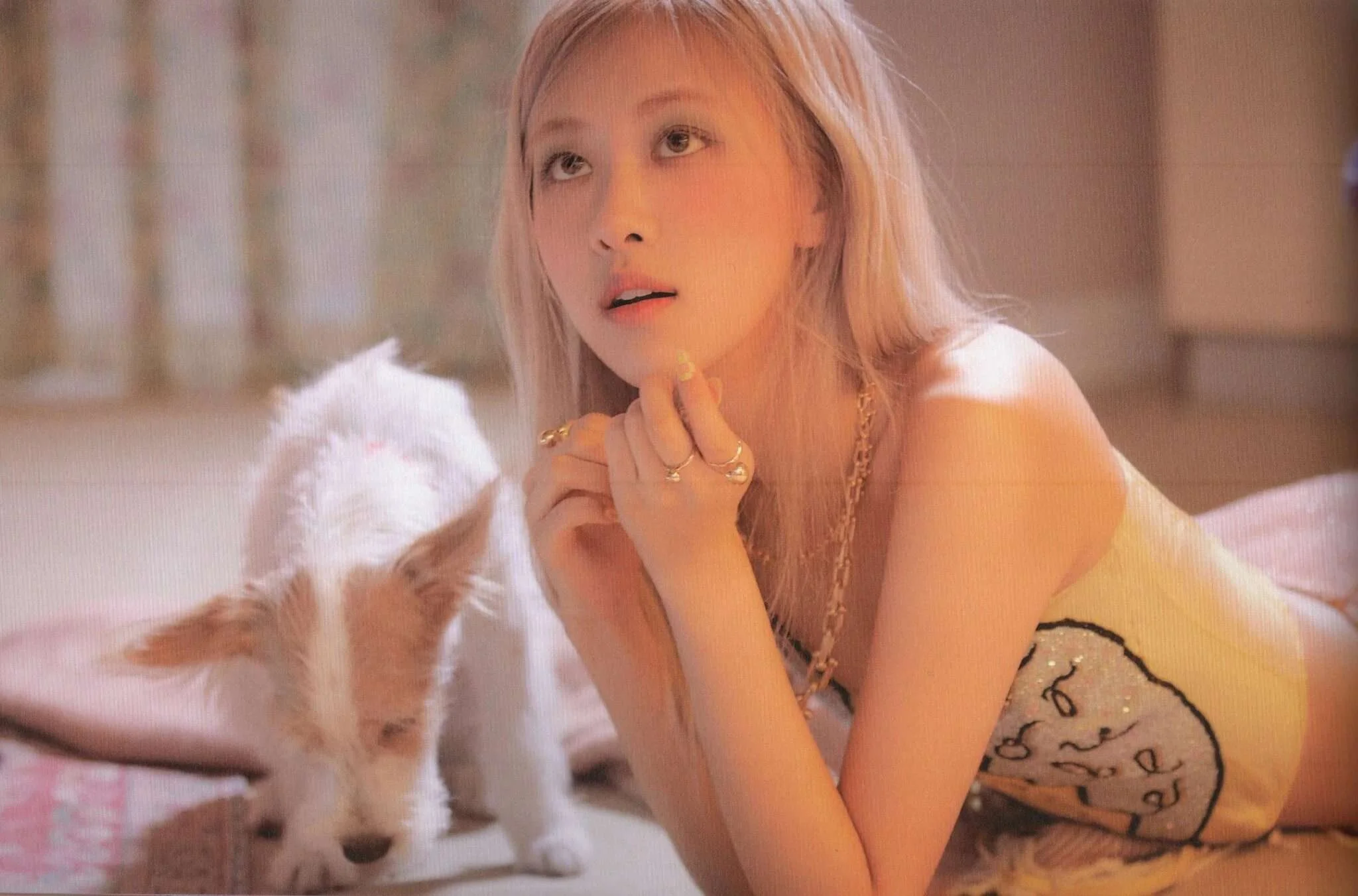 ROSE-1st-Single-Album-R-SCANS-documents-6.jpg