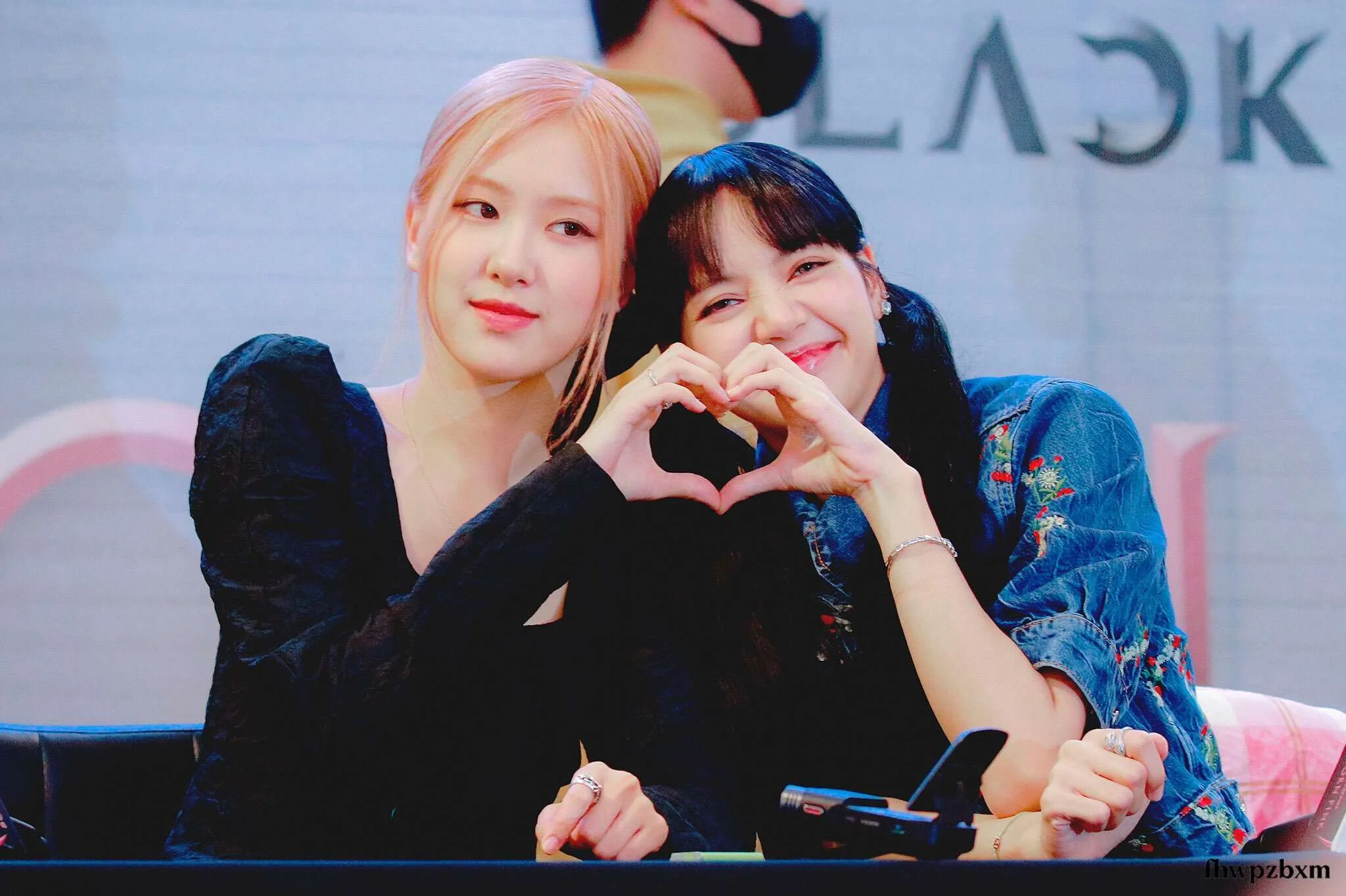 220925-BLACKPINK-Lisa-Rose-Fansign-Event-documents-1.jpeg