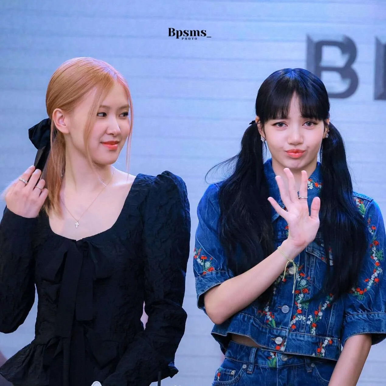 220925-BLACKPINK-Lisa-Rose-Fansign-Event-documents-2(3).jpeg