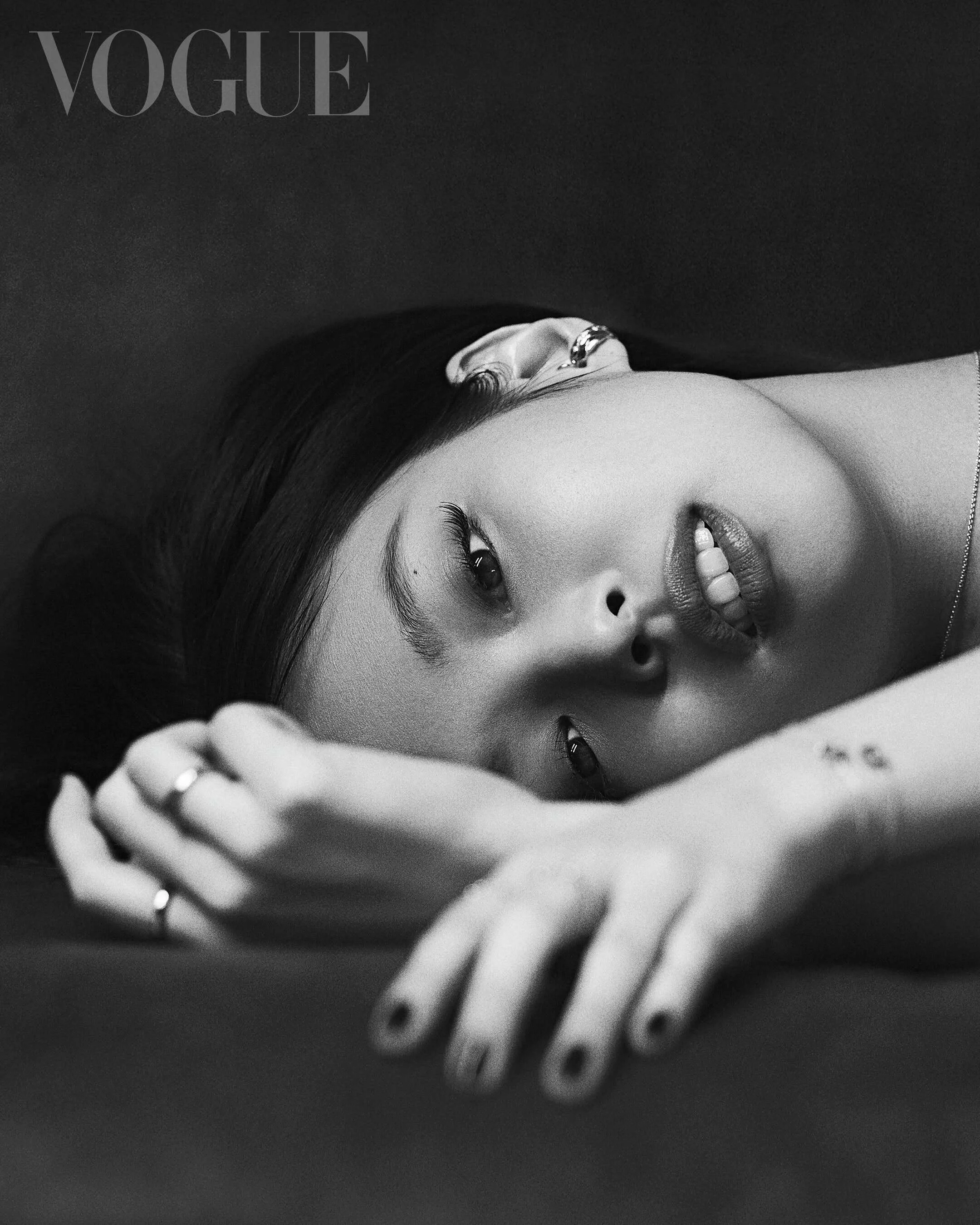 BLACKPINK-Jennie-for-Vogue-Taiwan-March-2023-Issue-x-Chanel-documents-9.jpeg