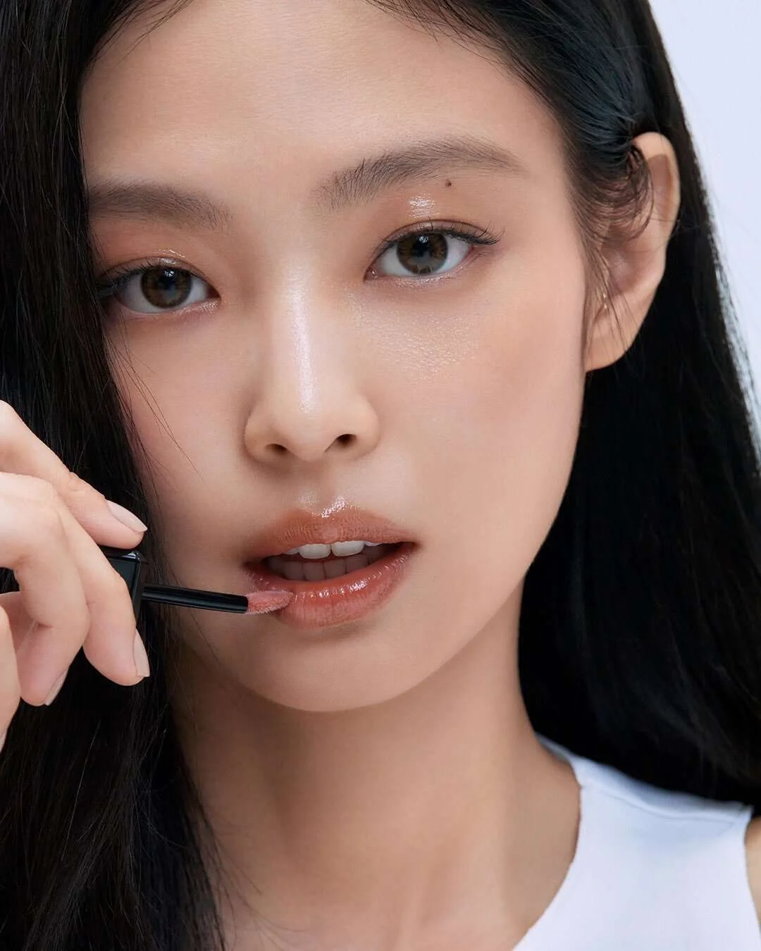BLACKPINK-JENNIE-for-HERA-Beauty-BORN-TO-BE-FREE-Campaign-documents-1.jpeg