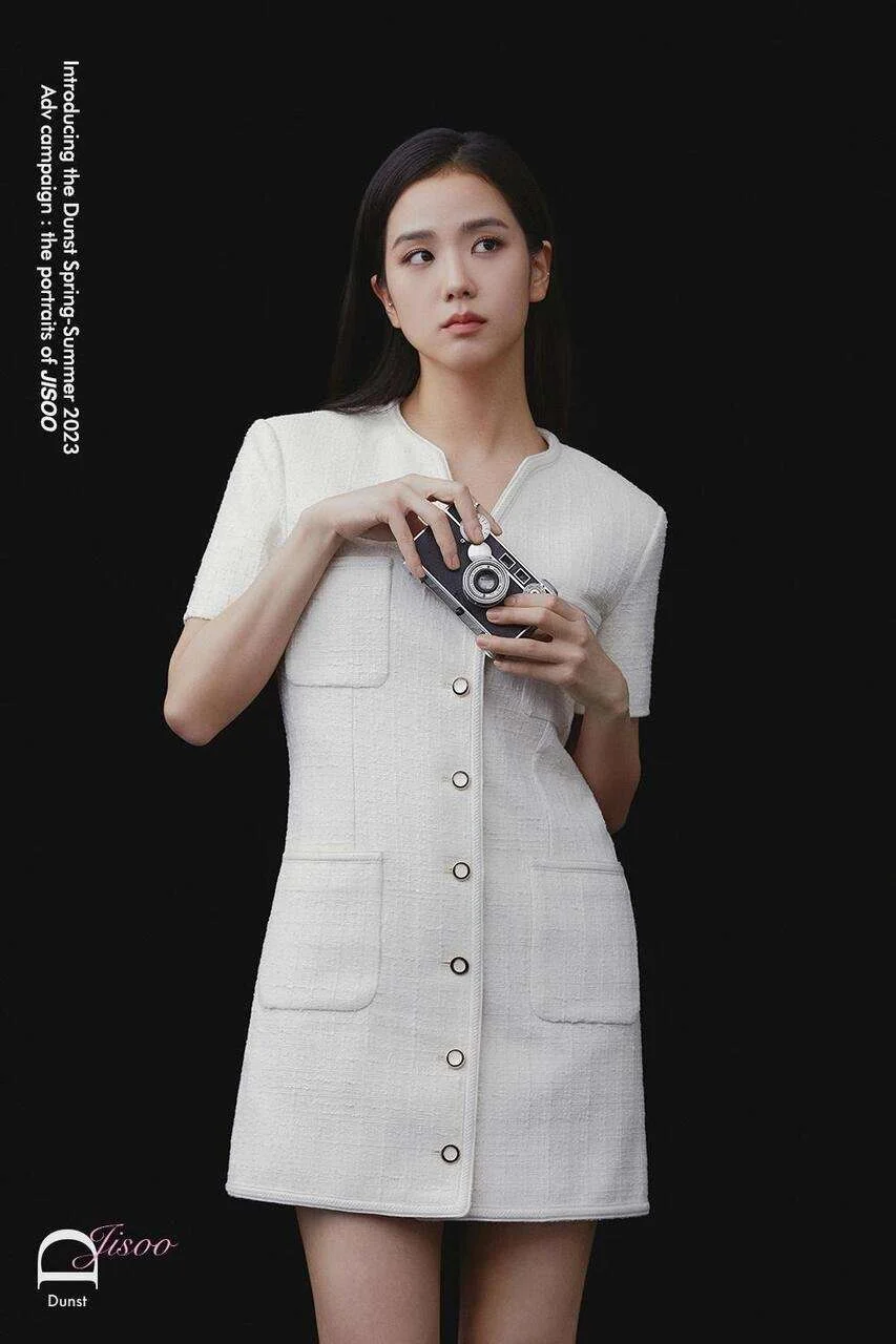 BLACKPINK-JISOO-for-DUNST-S-S-2023-Collection-documents-10.jpeg