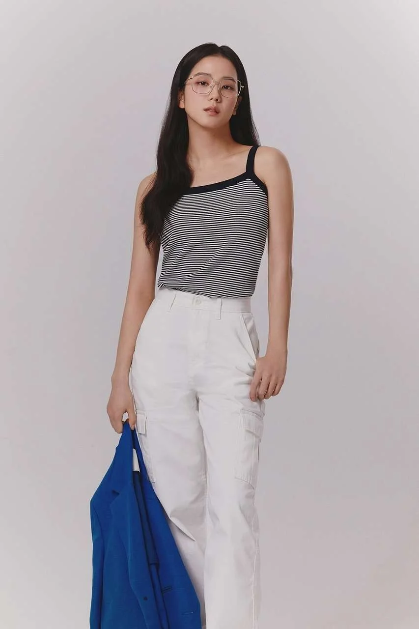 BLACKPINK-JISOO-for-DUNST-S-S-2023-Collection-documents-4.jpeg