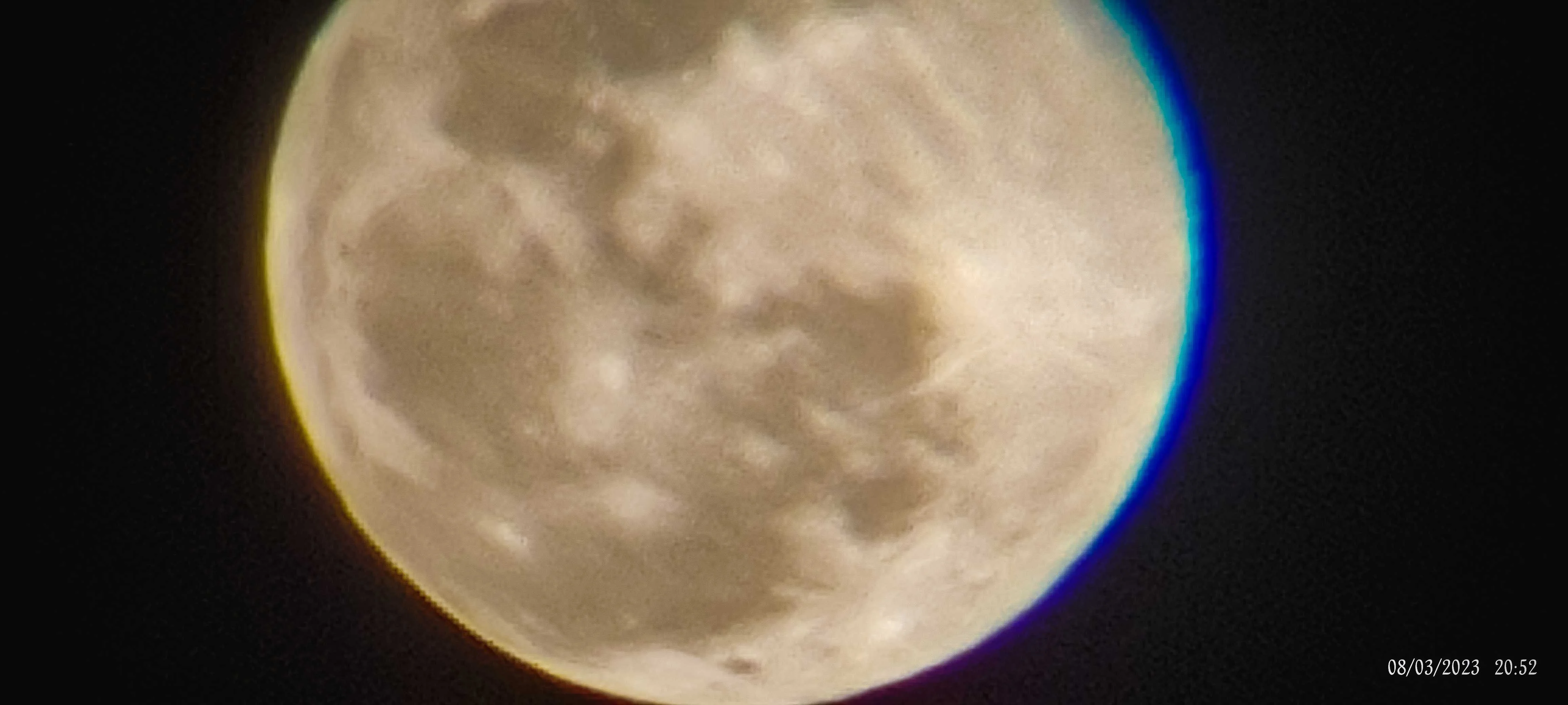 Moon in full zoom