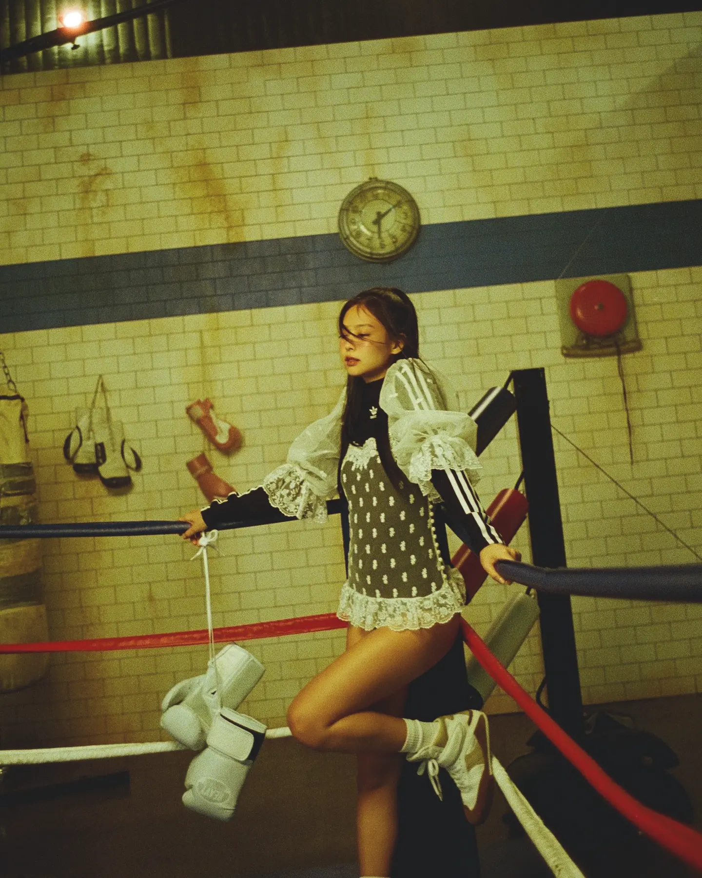 250329-JENNIE-Instagram-Update-documents-5.webp