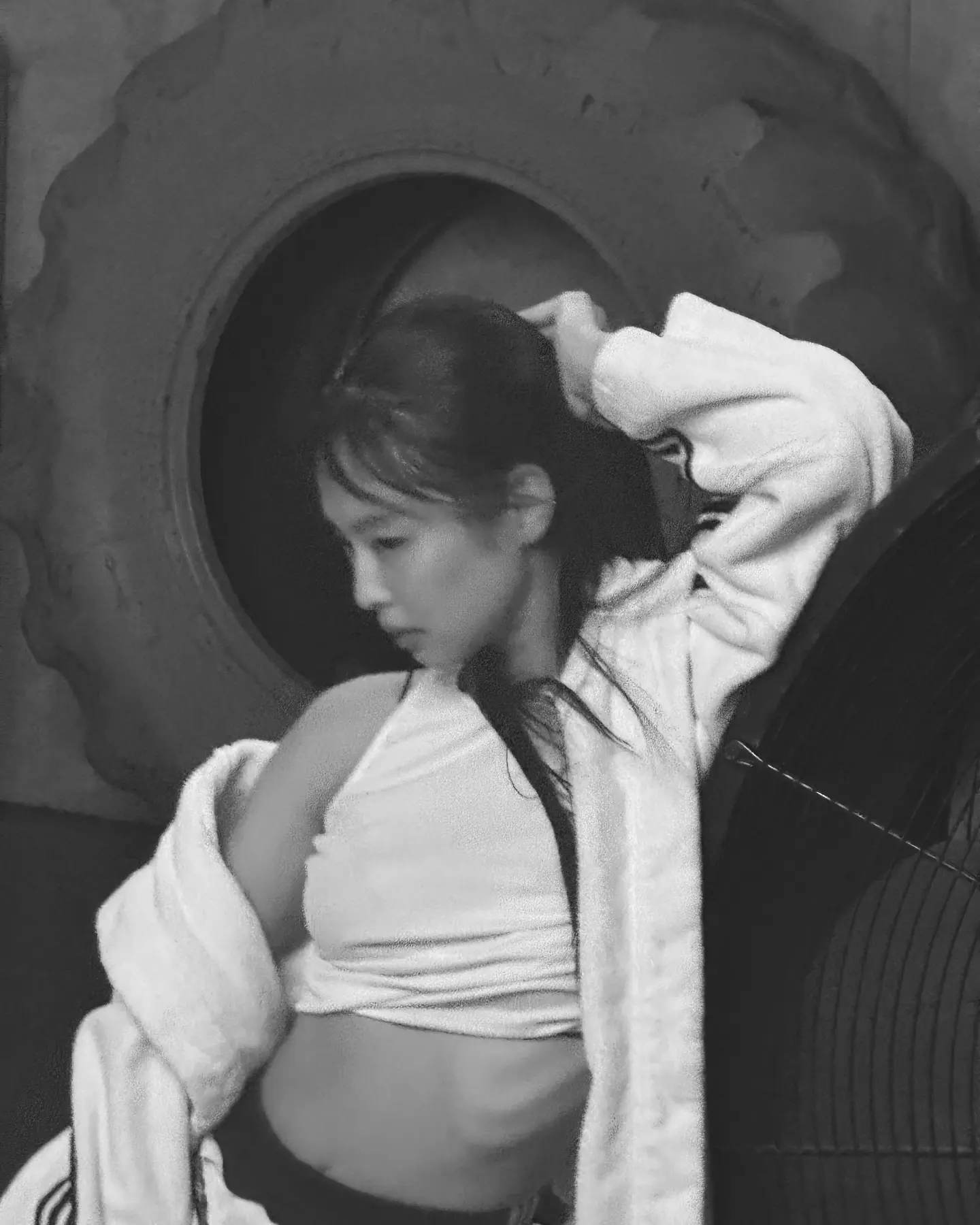 250329-JENNIE-Instagram-Update-documents-7.webp