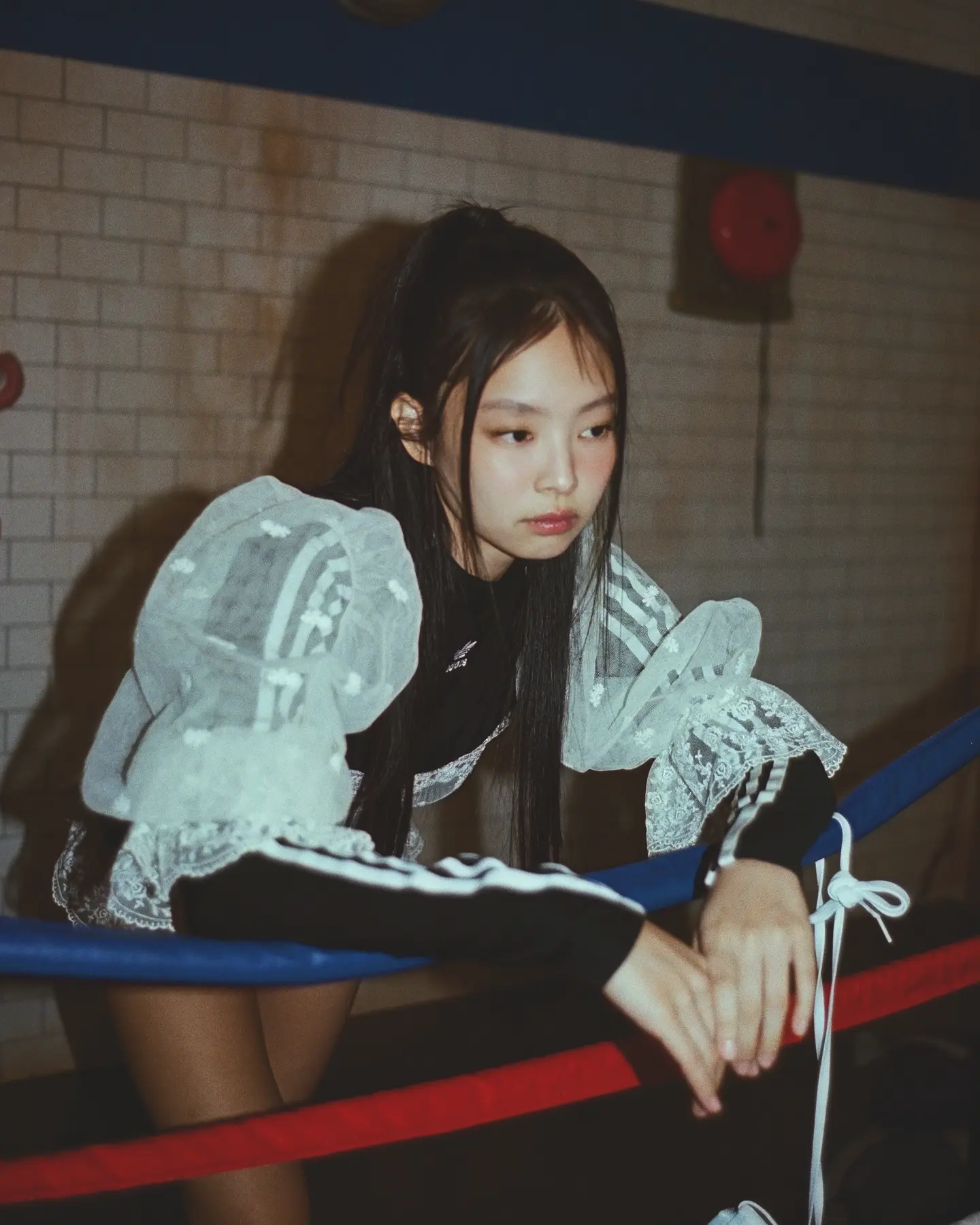 250329-JENNIE-Instagram-Update-documents-10.webp