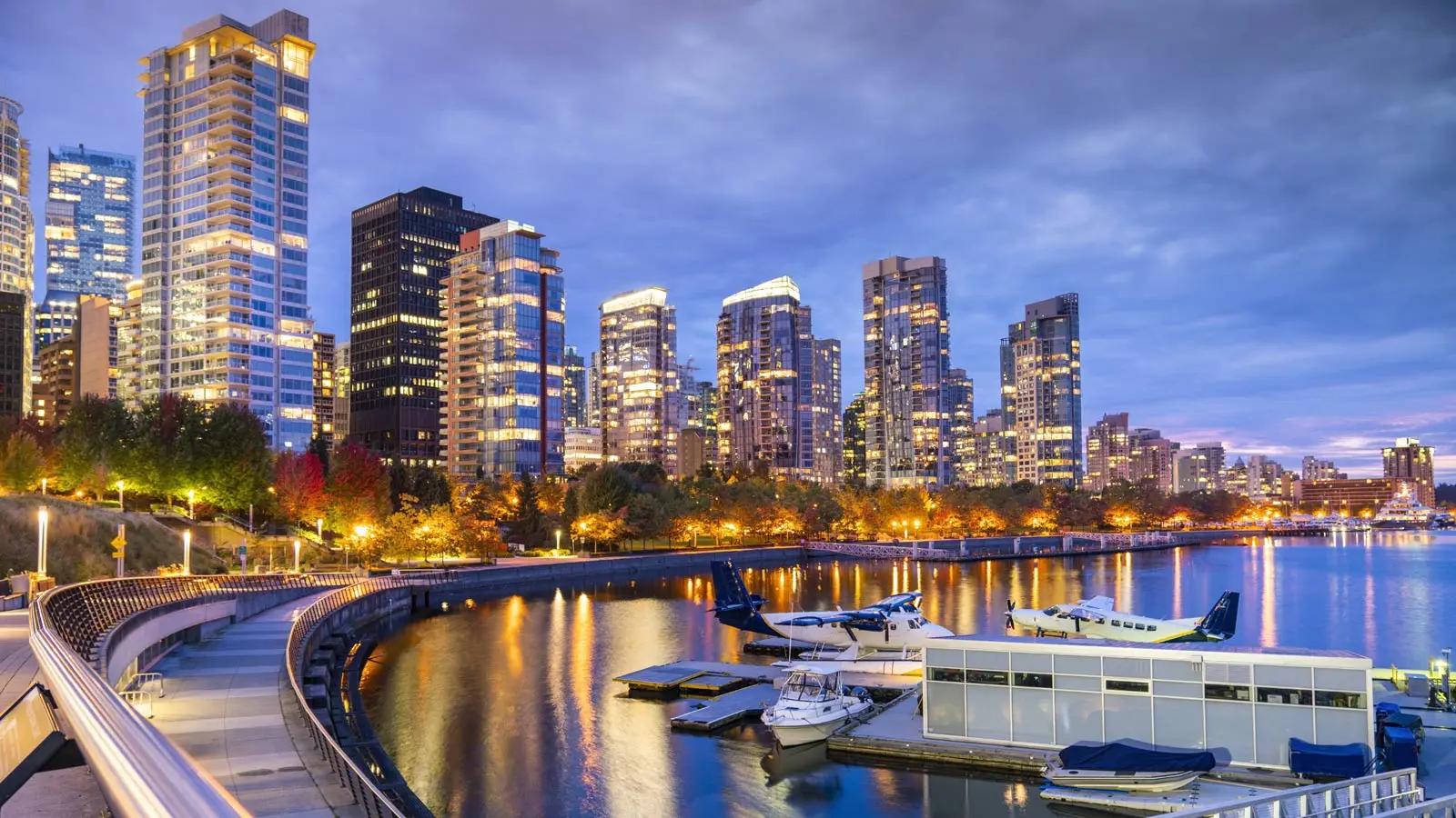 Where-to-stay-in-vancouver-luxury-hotel.webp