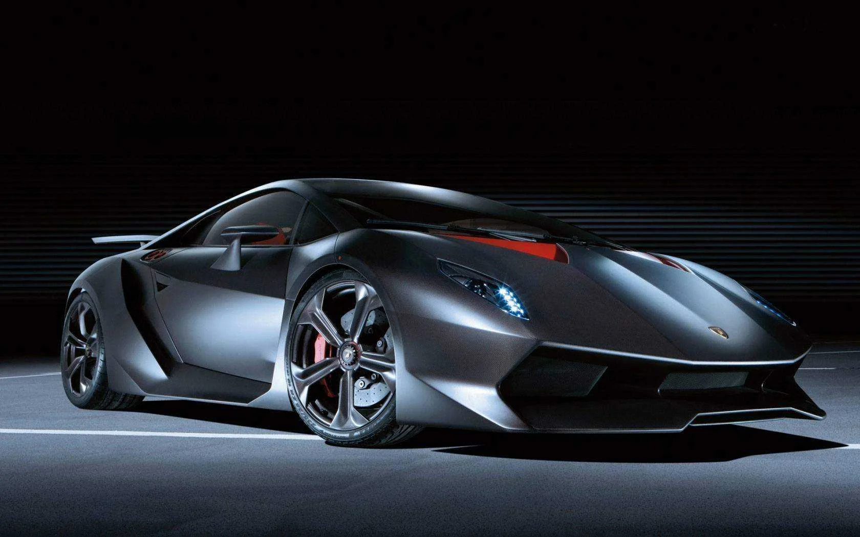 Lamborghini-Sesto-Elemento-2
