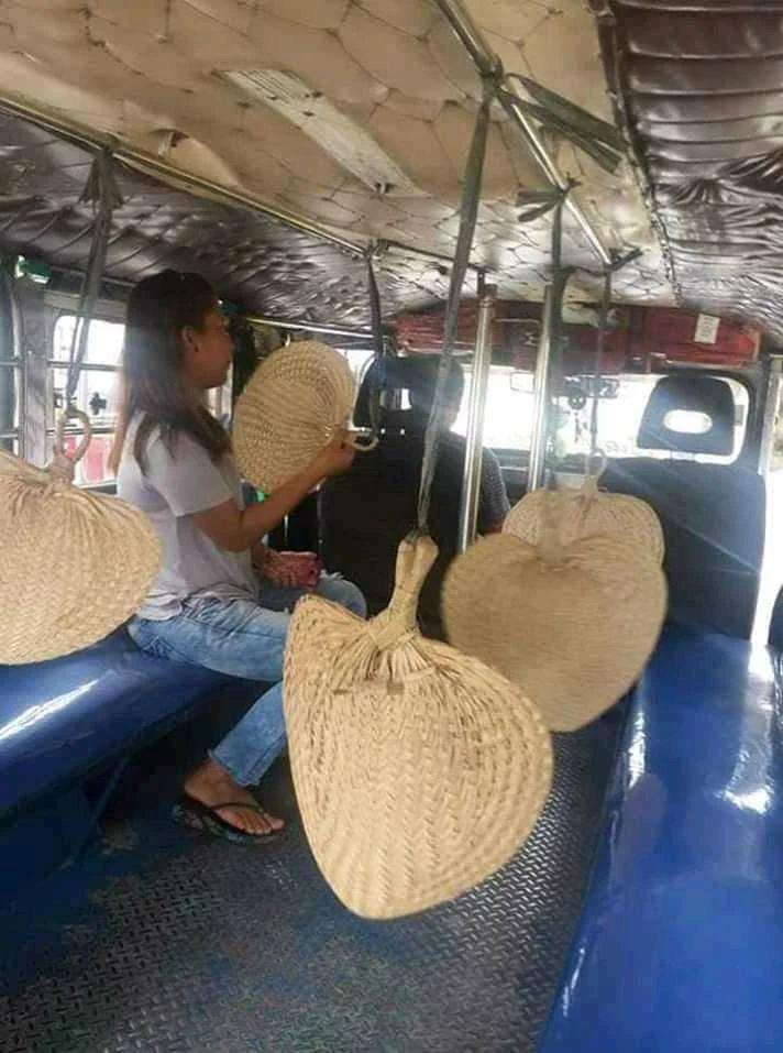 libre paypay sa jeep.jpg