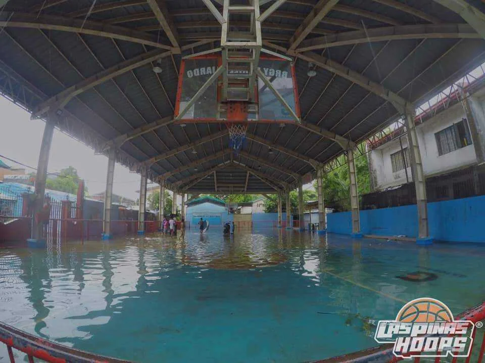 Court namin may Pool na
