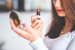 lipstick-791761_960_720-300x200.jpg